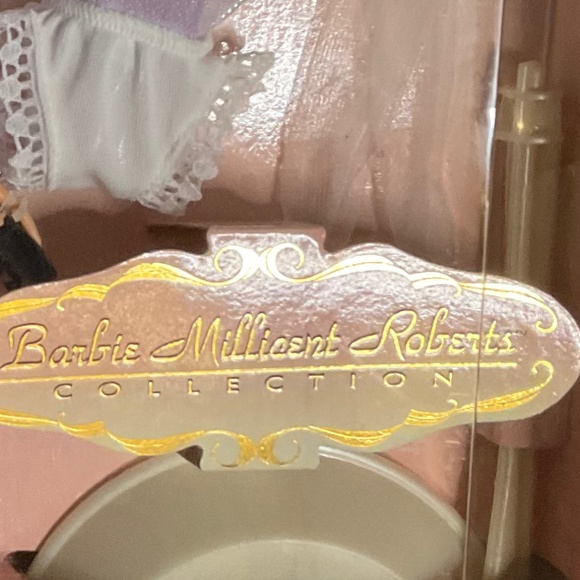 Barbie Perfectly Suited,Limited Edition of Millicent Robert’s Collection 1997 - Picture 2 of 10